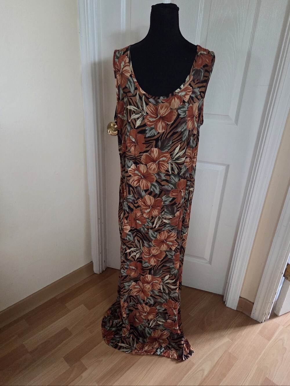 Sleeveless Floral Maxi Dress in Rust & Green Tropical Summer Vacation Resort 1X
